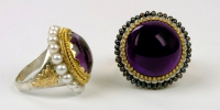 Cake rings. This pearl and amethyst cake rings have a diameter of 30 mm.