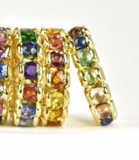 Bloemringen in 18k goud met verschillende kleuren edelstenen en diamanten van Mary van der Sluis Sluis juwelen